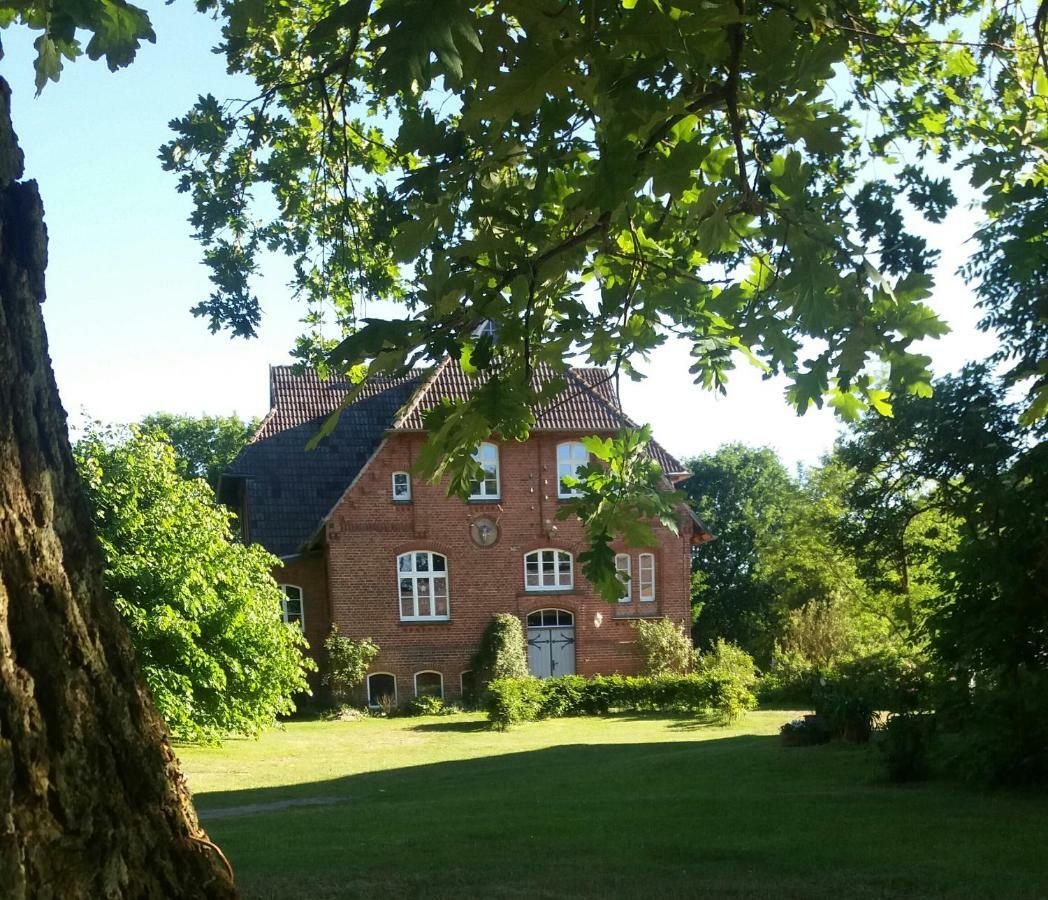 Ferienwohnung Ehemalige Revierfoersterei "Morgensuenn" Kuhstorf Extérieur photo